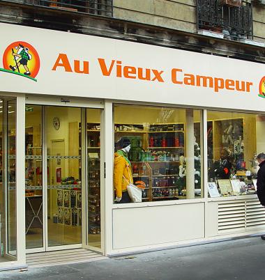 Devanture magasin Camping 