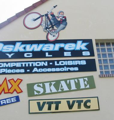 Enseigne magasin de vélos